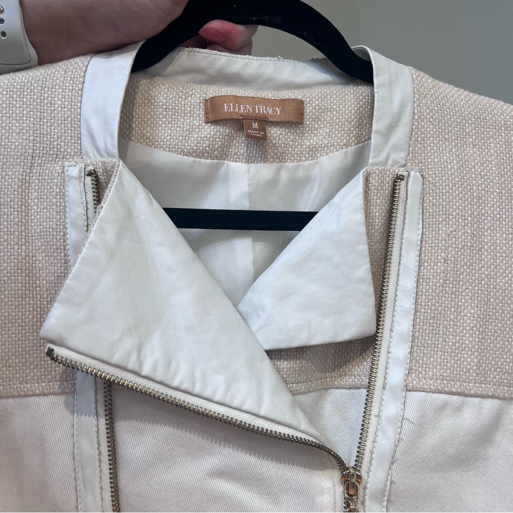 Ellen Tracy Off White Asymmetrical Zip Faux Leather Tweed Crop Jacket - Picture 3 of 5